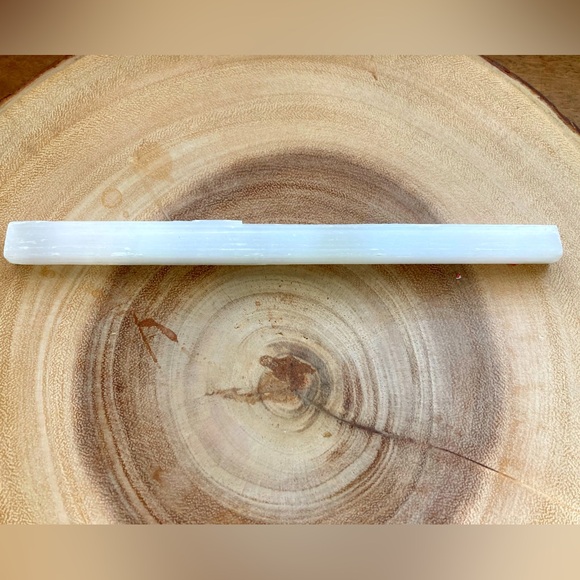 Selenite raw wand - Picture 2 of 4